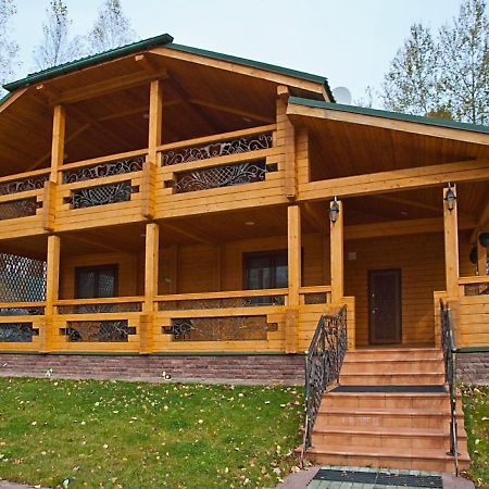 Комплекс Відпочинку Goldfіsh Сlub Guest House Babintsy Eksteriør bilde