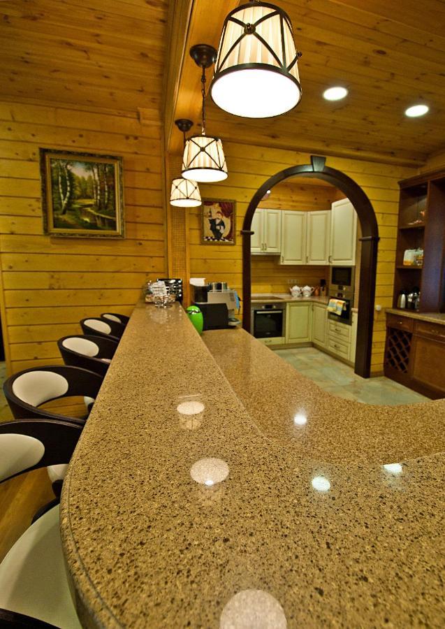 Комплекс Відпочинку Goldfіsh Сlub Guest House Babintsy Eksteriør bilde