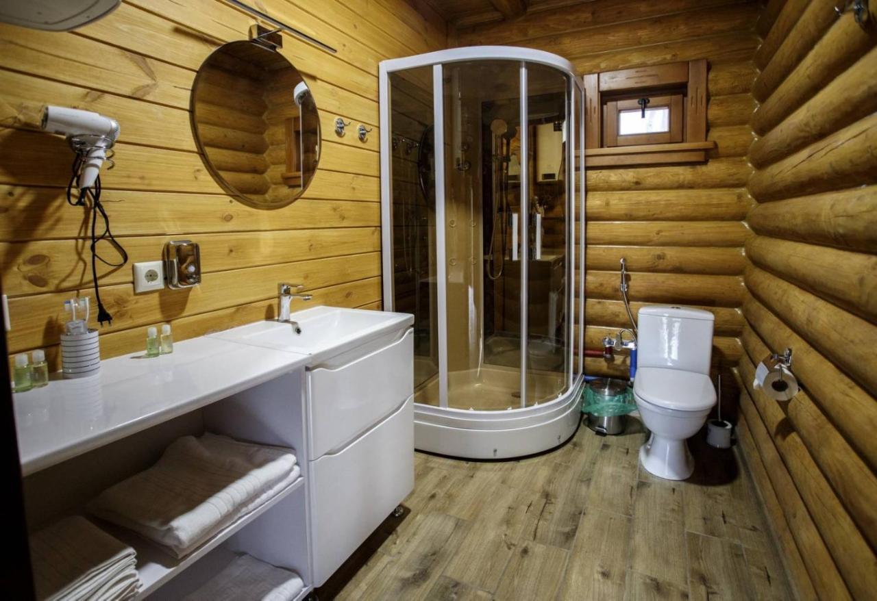 Комплекс Відпочинку Goldfіsh Сlub Guest House Babintsy Eksteriør bilde