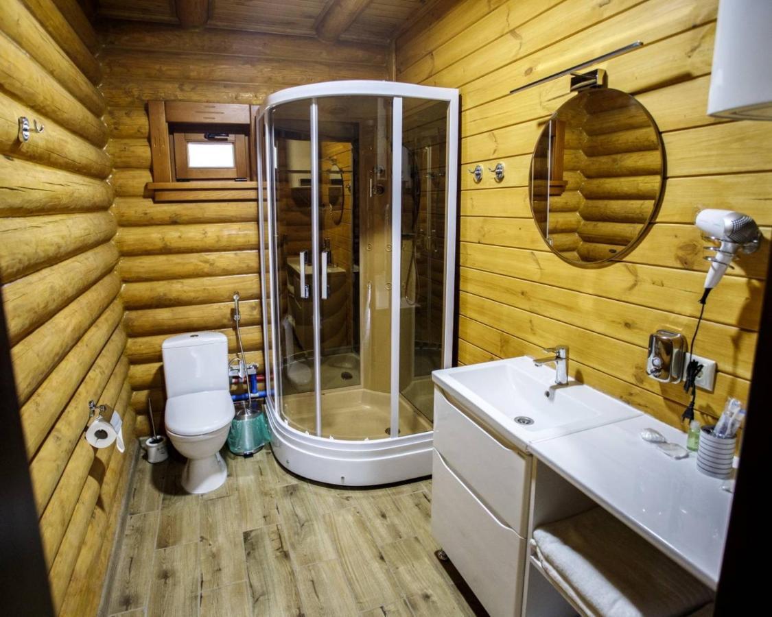Комплекс Відпочинку Goldfіsh Сlub Guest House Babintsy Eksteriør bilde