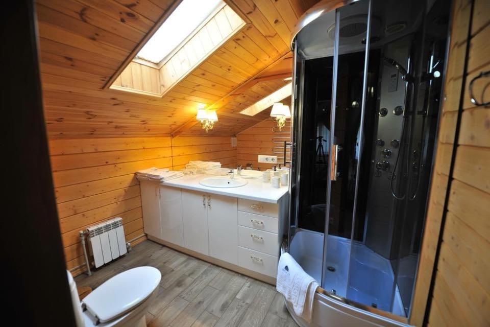 Комплекс Відпочинку Goldfіsh Сlub Guest House Babintsy Eksteriør bilde